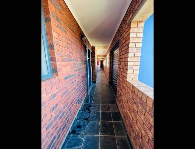 2 BEDROOM PROPERTY TO RENT IN KIBLER PARK